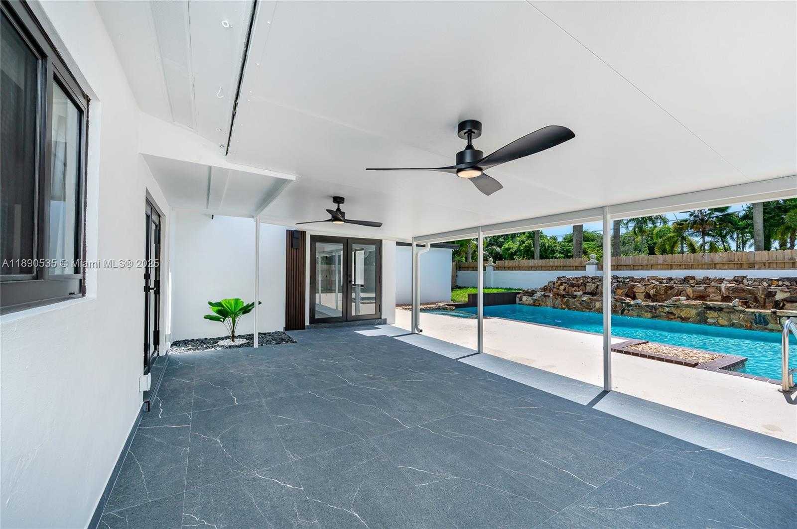 Small Image of 9230 SOUTH WEST 183RD TER, Palmetto Bay Number 29