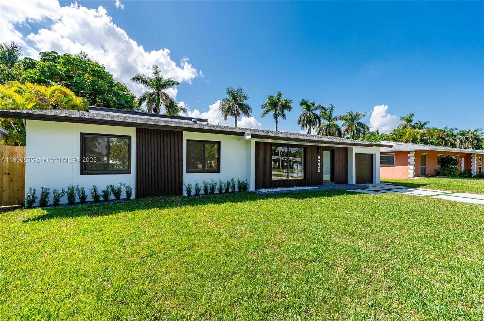 Small Image of 9230 SOUTH WEST 183RD TER, Palmetto Bay Number 3