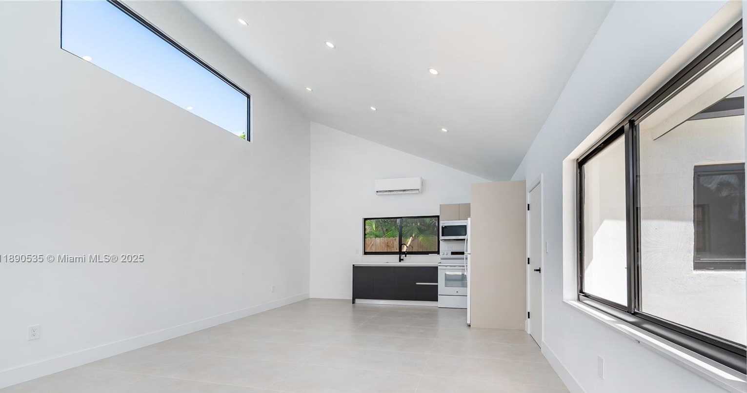 Small Image of 9230 SOUTH WEST 183RD TER, Palmetto Bay Number 30