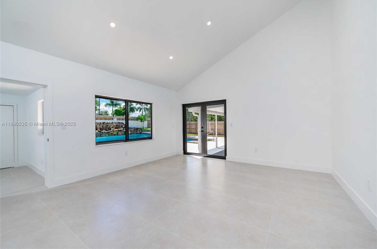 Small Image of 9230 SOUTH WEST 183RD TER, Palmetto Bay Number 31