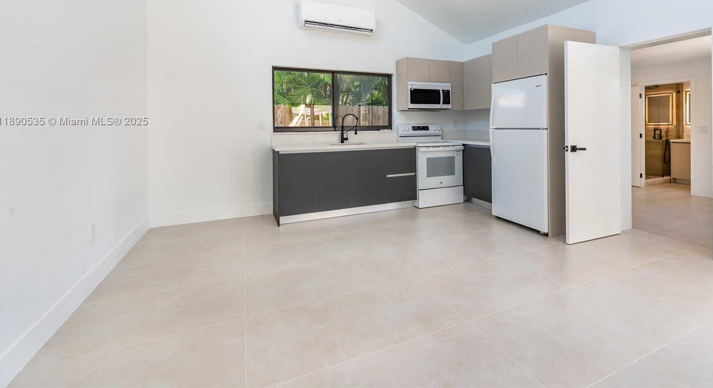 Small Image of 9230 SOUTH WEST 183RD TER, Palmetto Bay Number 33