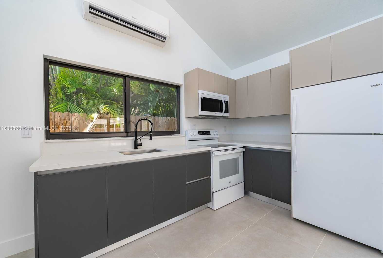 Small Image of 9230 SOUTH WEST 183RD TER, Palmetto Bay Number 34