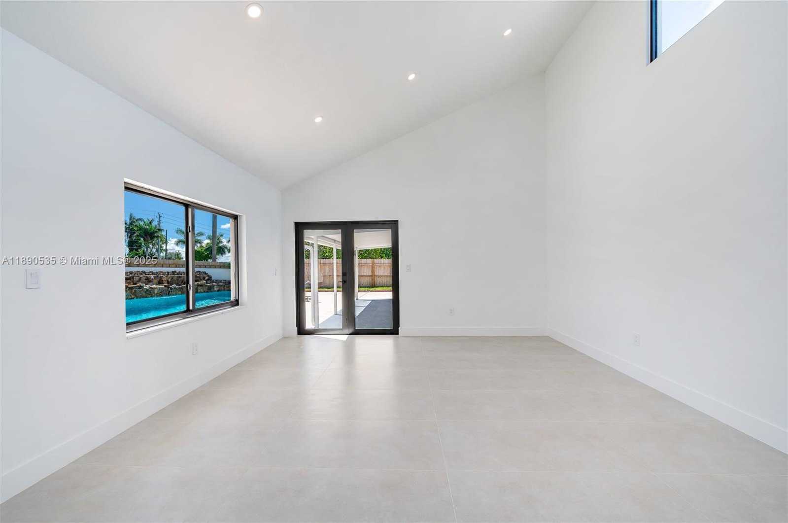 Small Image of 9230 SOUTH WEST 183RD TER, Palmetto Bay Number 35