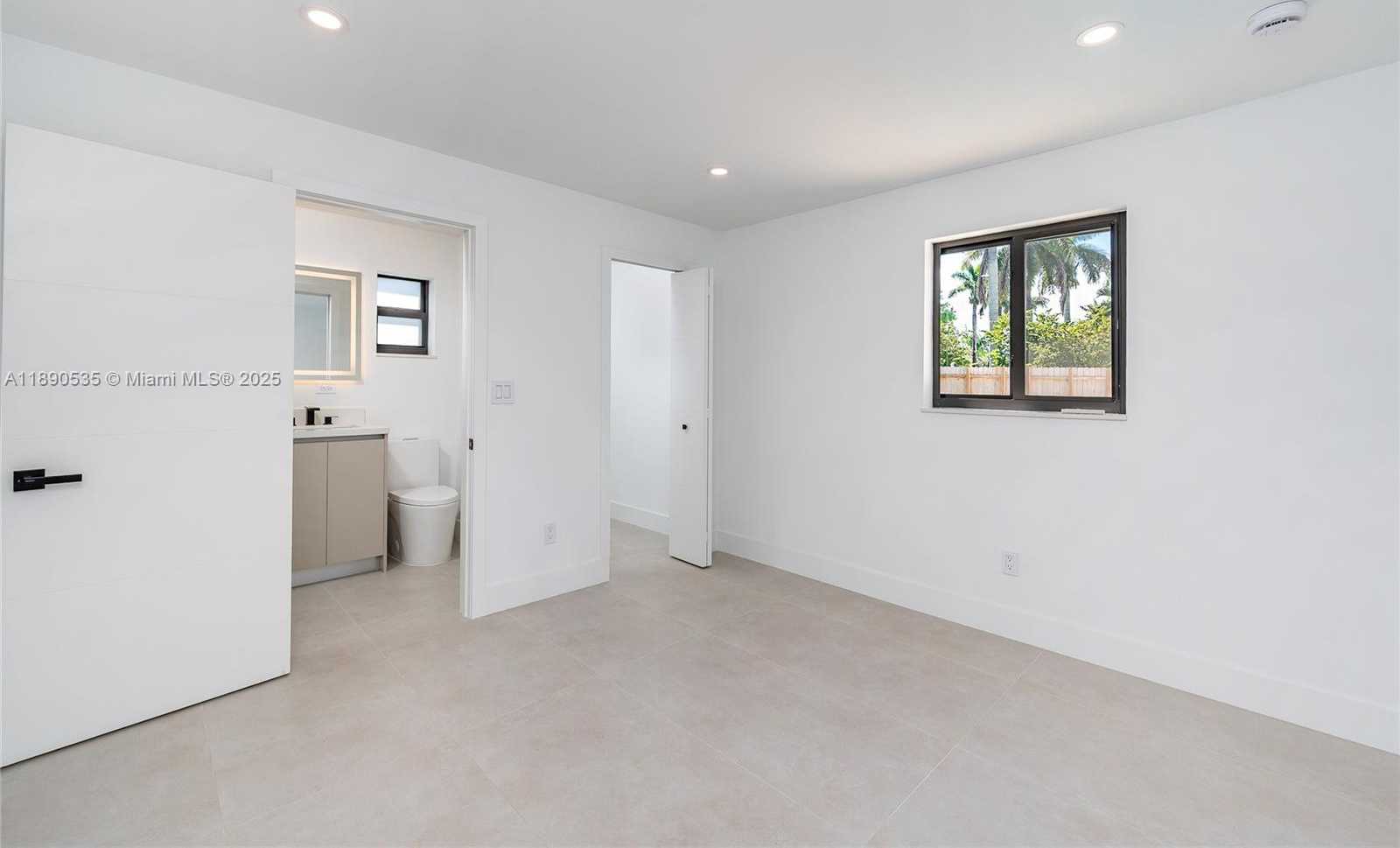 Small Image of 9230 SOUTH WEST 183RD TER, Palmetto Bay Number 37