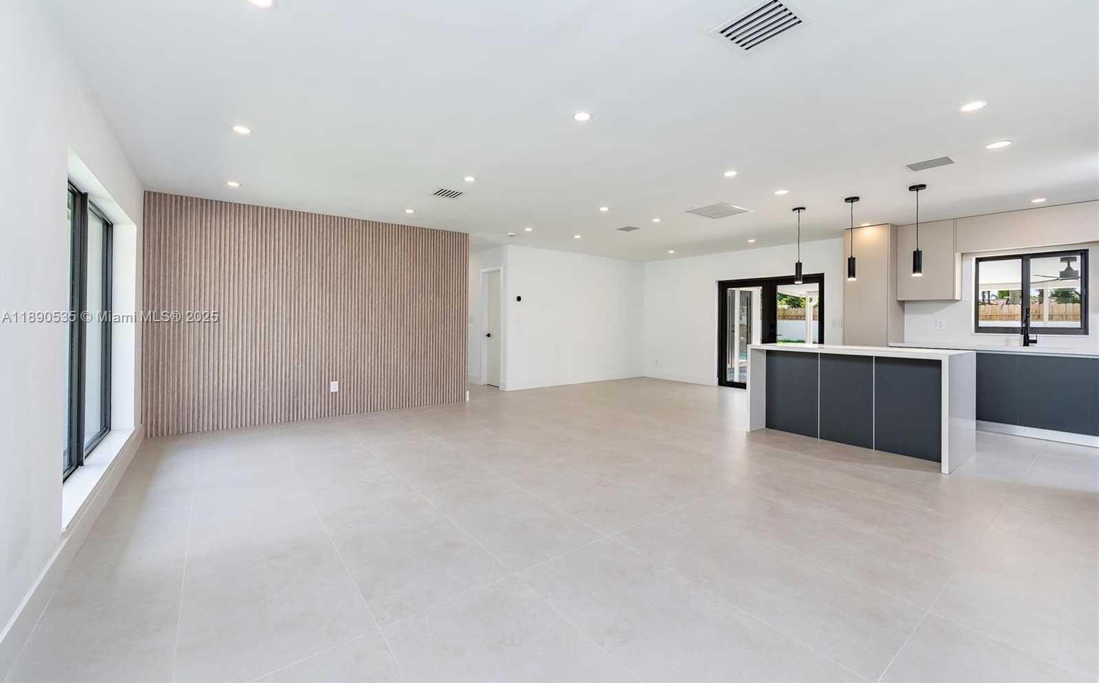 Small Image of 9230 SOUTH WEST 183RD TER, Palmetto Bay Number 4