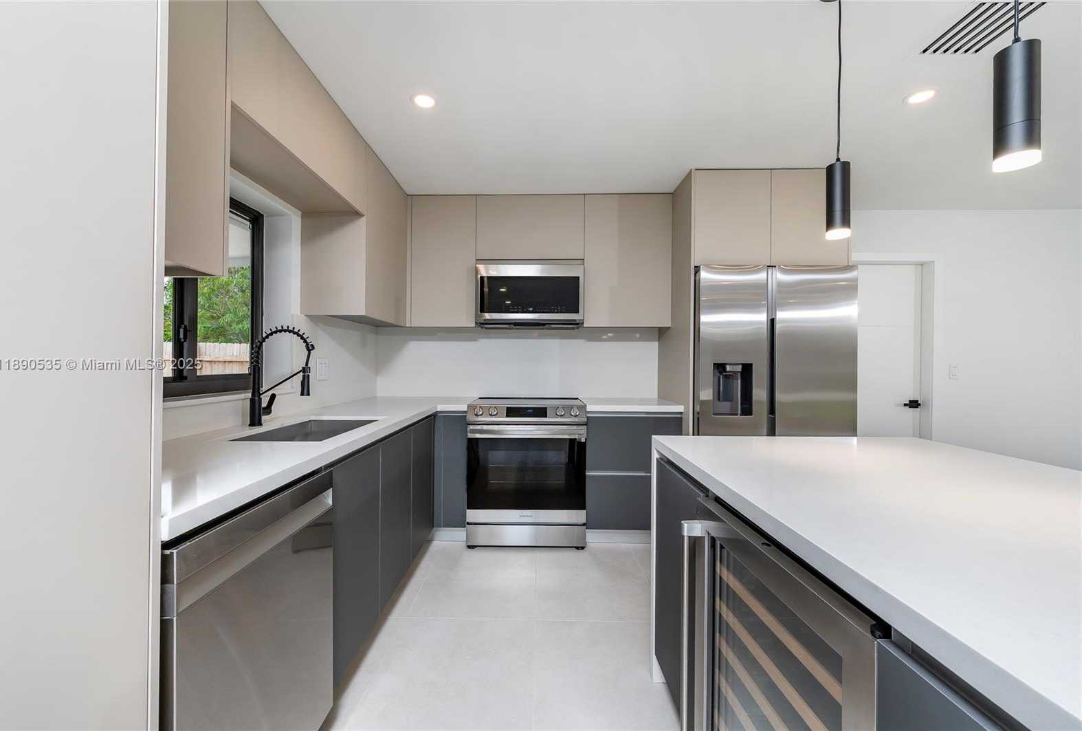 Small Image of 9230 SOUTH WEST 183RD TER, Palmetto Bay Number 9