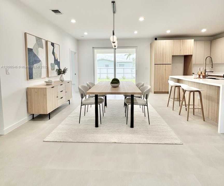 Small Image of 14980 BUCHANAN ST, Miami Number 12