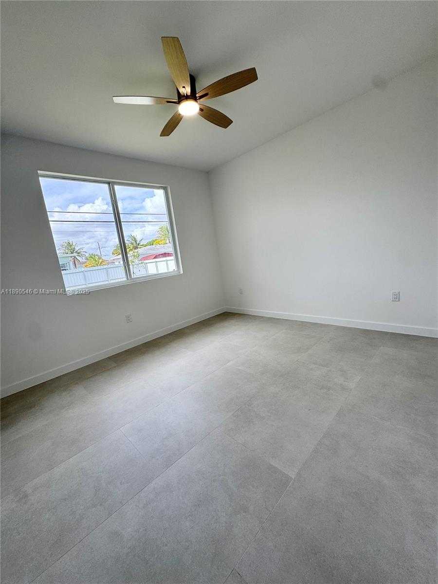 Small Image of 14980 BUCHANAN ST, Miami Number 23