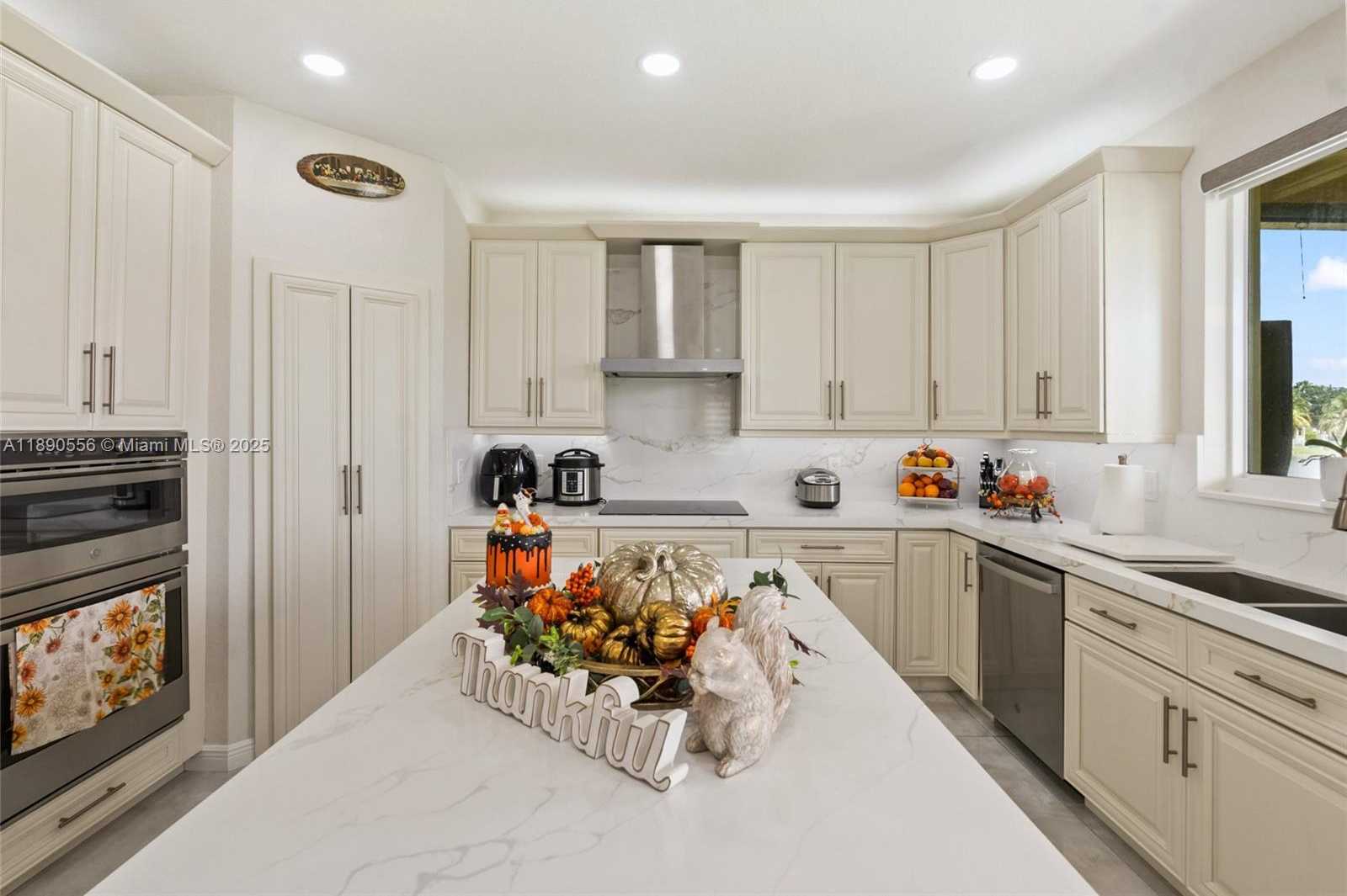 Small Image of 5413 SOUTH WEST 186TH WAY, Miramar Number 12