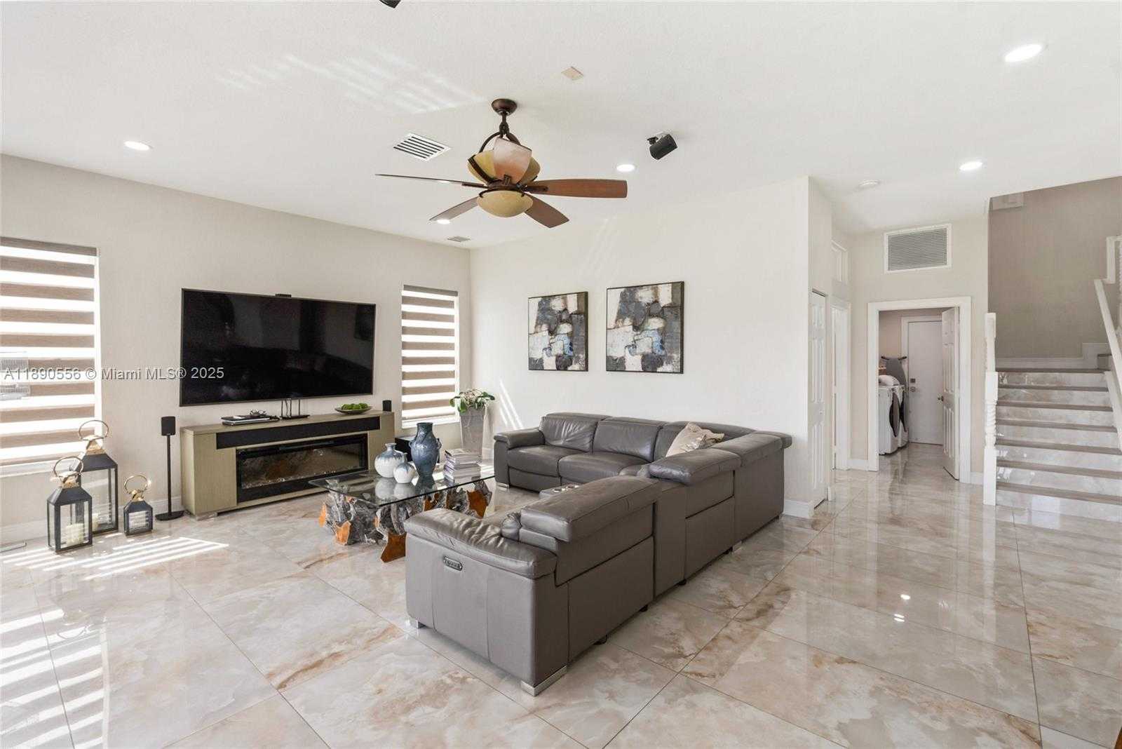 Small Image of 5413 SOUTH WEST 186TH WAY, Miramar Number 14