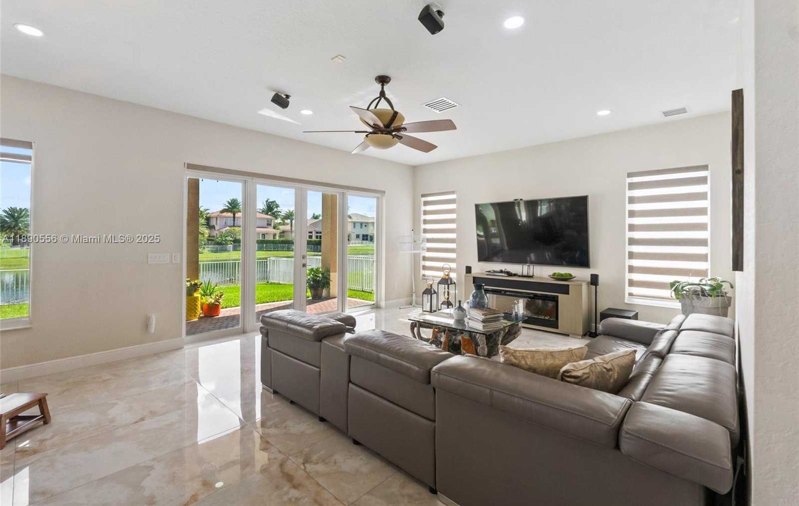 Small Image of 5413 SOUTH WEST 186TH WAY, Miramar Number 15