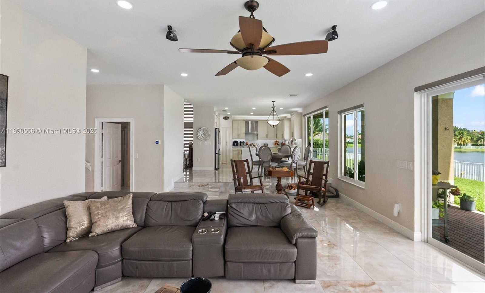 Small Image of 5413 SOUTH WEST 186TH WAY, Miramar Number 16