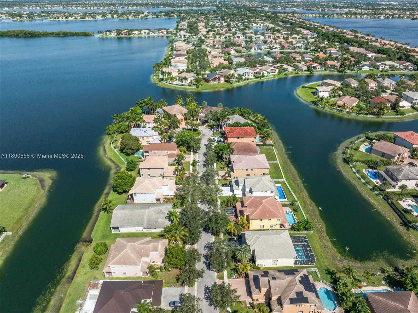 Small Image of 5413 SOUTH WEST 186TH WAY, Miramar Number 46