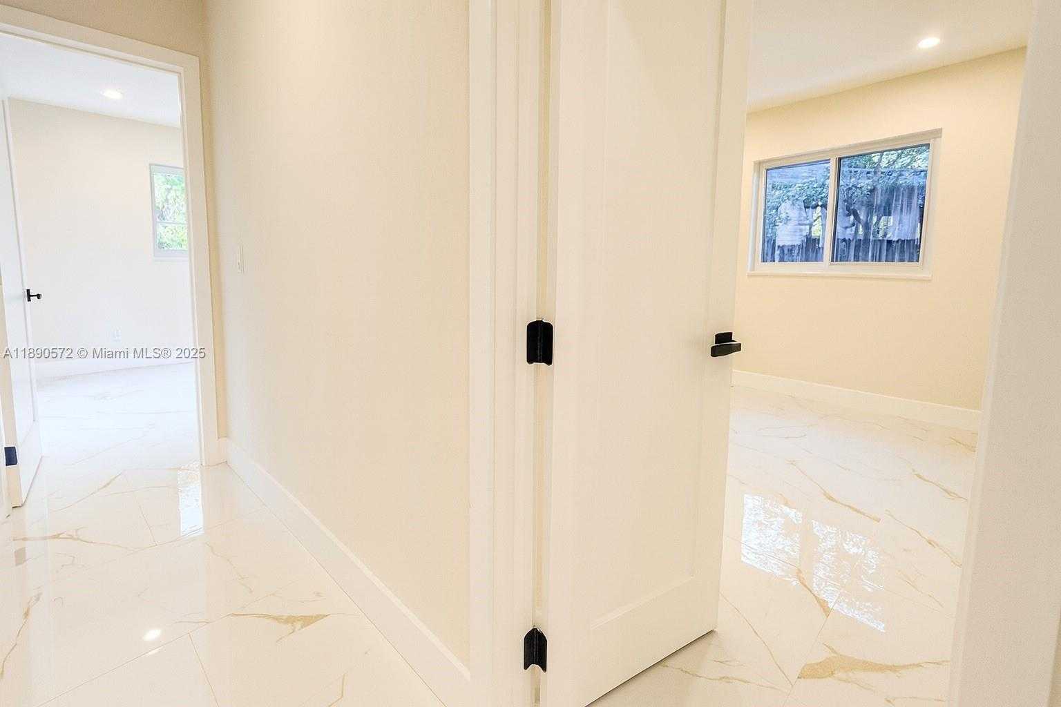 Small Image of 3801 NORTH EAST 16TH TER, Oakland Park Number 34