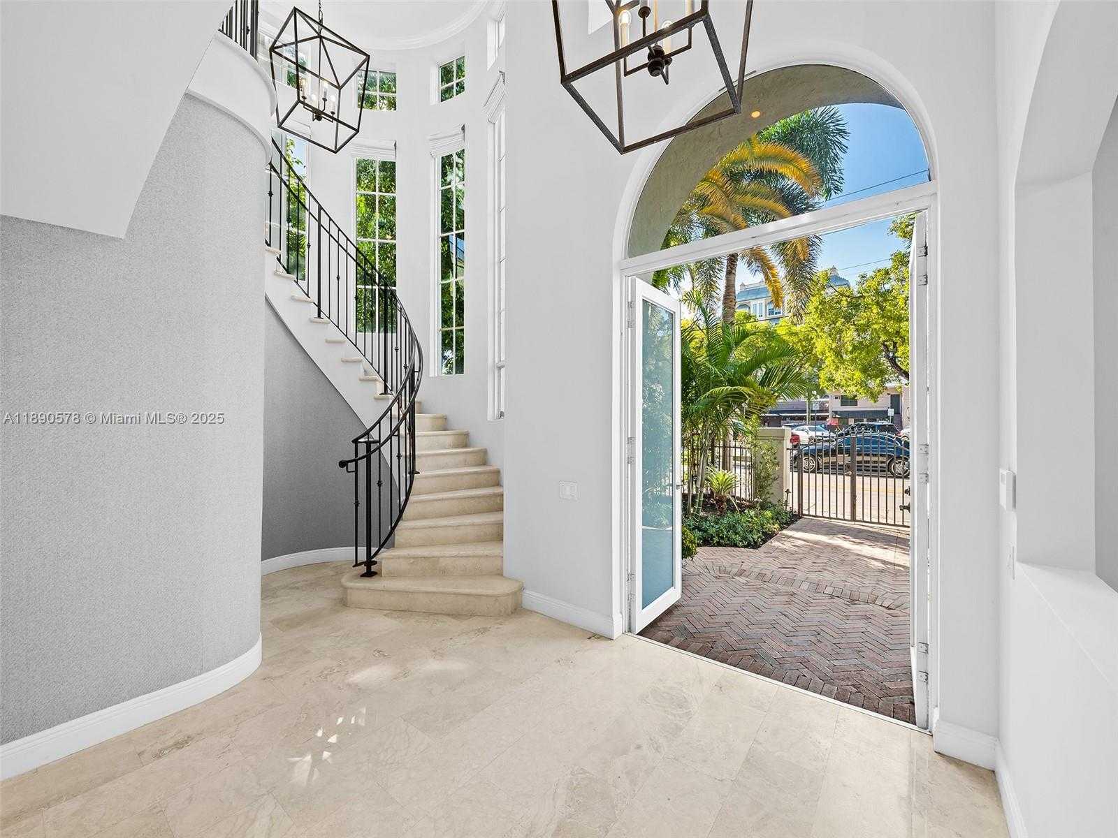 Small Image of 821 SOUTH EAST 2ND CT, Fort Lauderdale Number 11