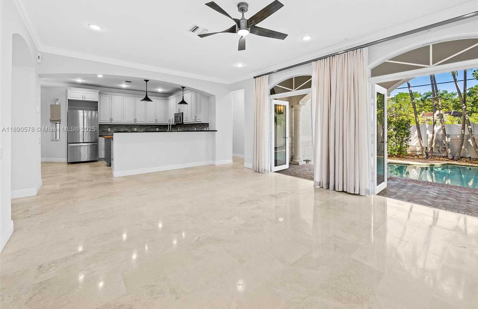 Small Image of 821 SOUTH EAST 2ND CT, Fort Lauderdale Number 14