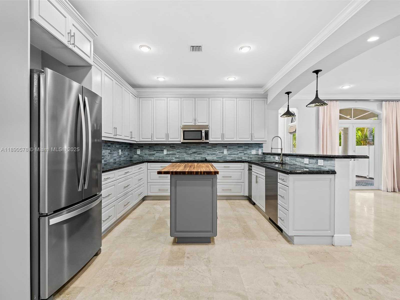 Small Image of 821 SOUTH EAST 2ND CT, Fort Lauderdale Number 15