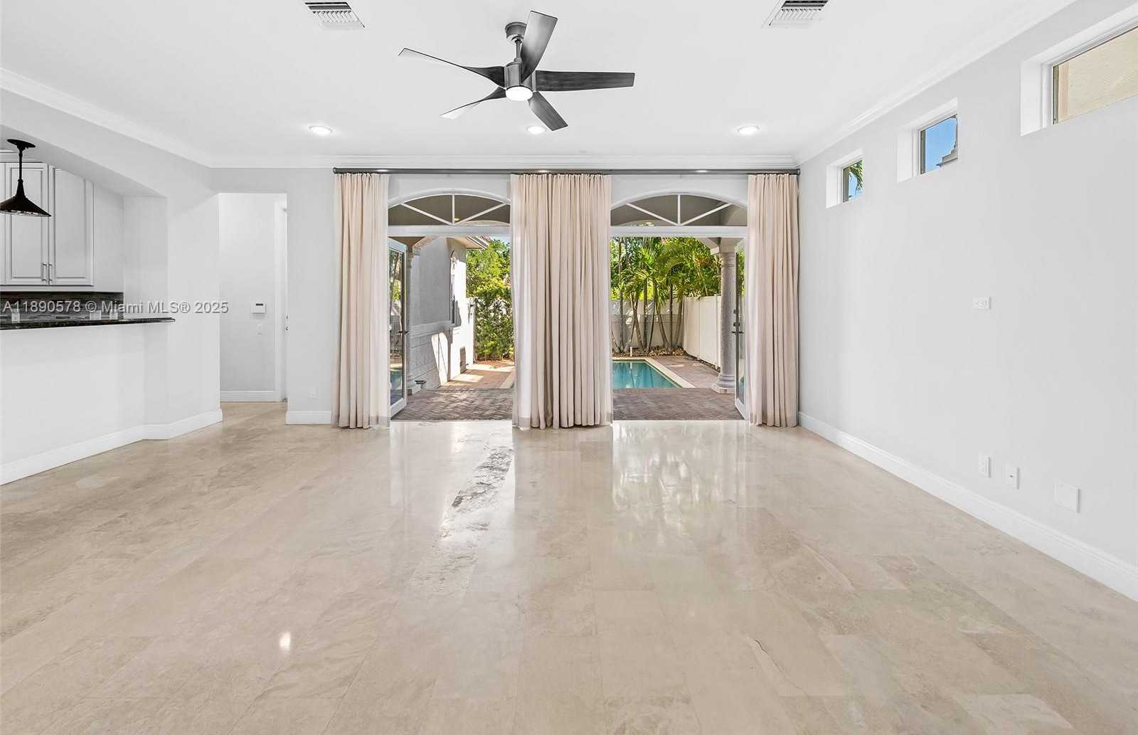 Small Image of 821 SOUTH EAST 2ND CT, Fort Lauderdale Number 18