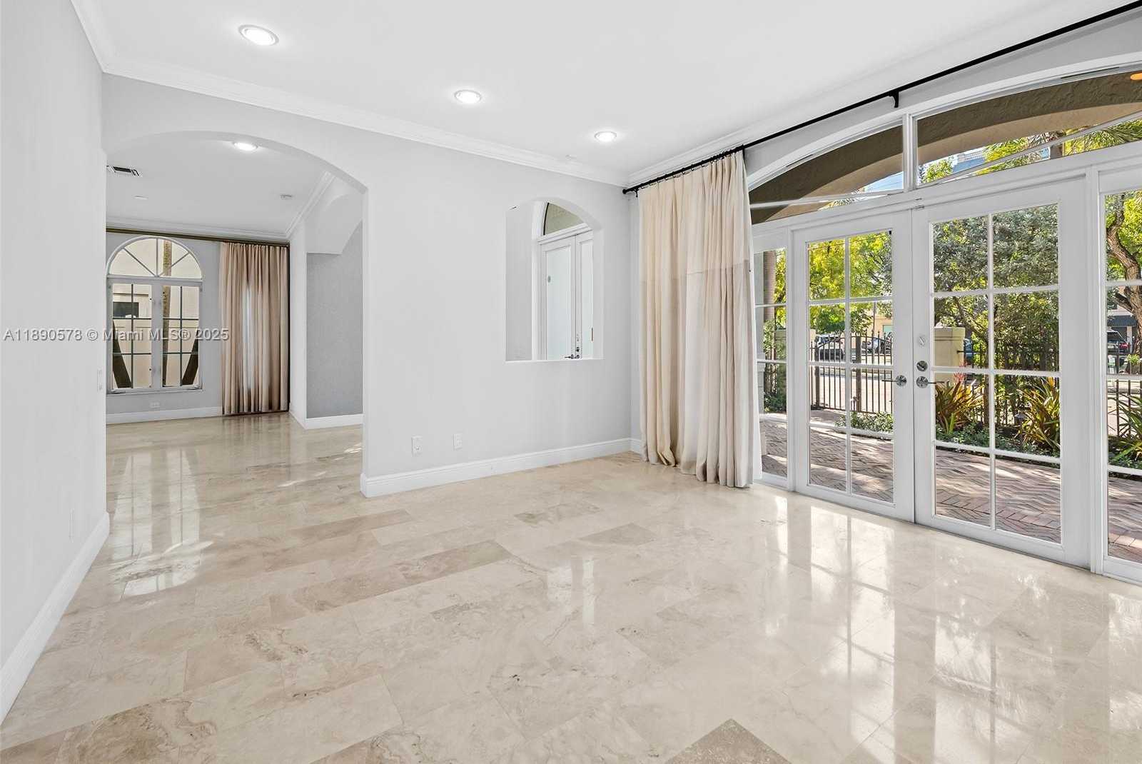 Small Image of 821 SOUTH EAST 2ND CT, Fort Lauderdale Number 19