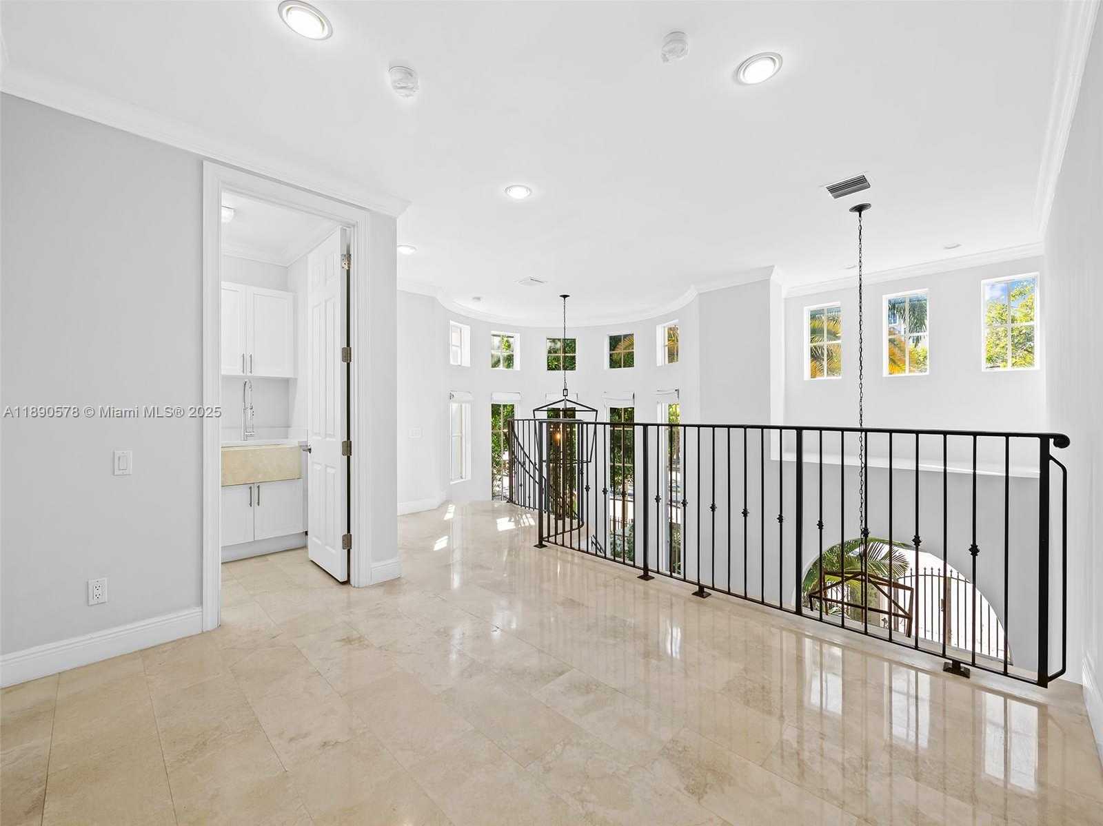 Small Image of 821 SOUTH EAST 2ND CT, Fort Lauderdale Number 21