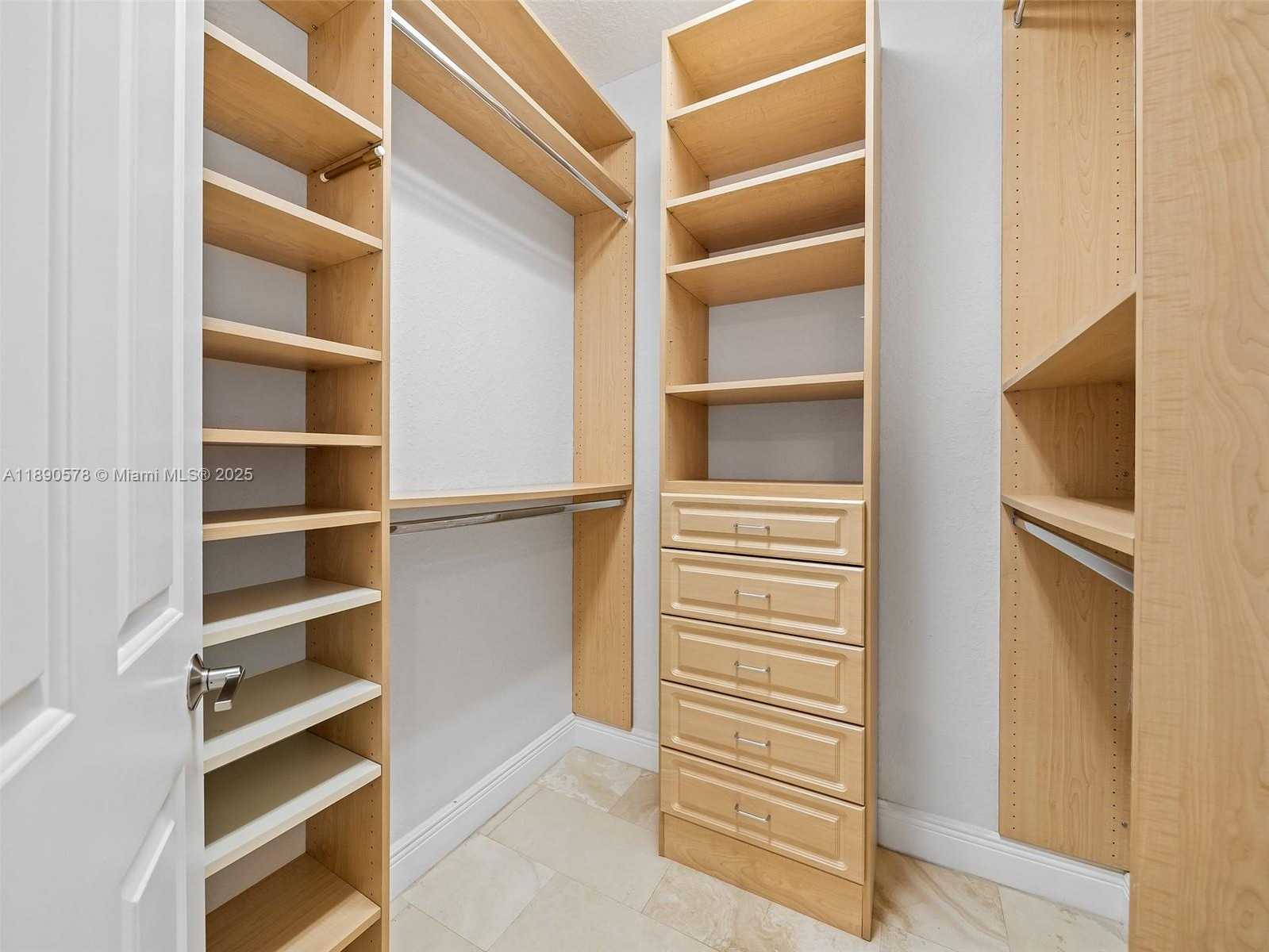Small Image of 821 SOUTH EAST 2ND CT, Fort Lauderdale Number 24