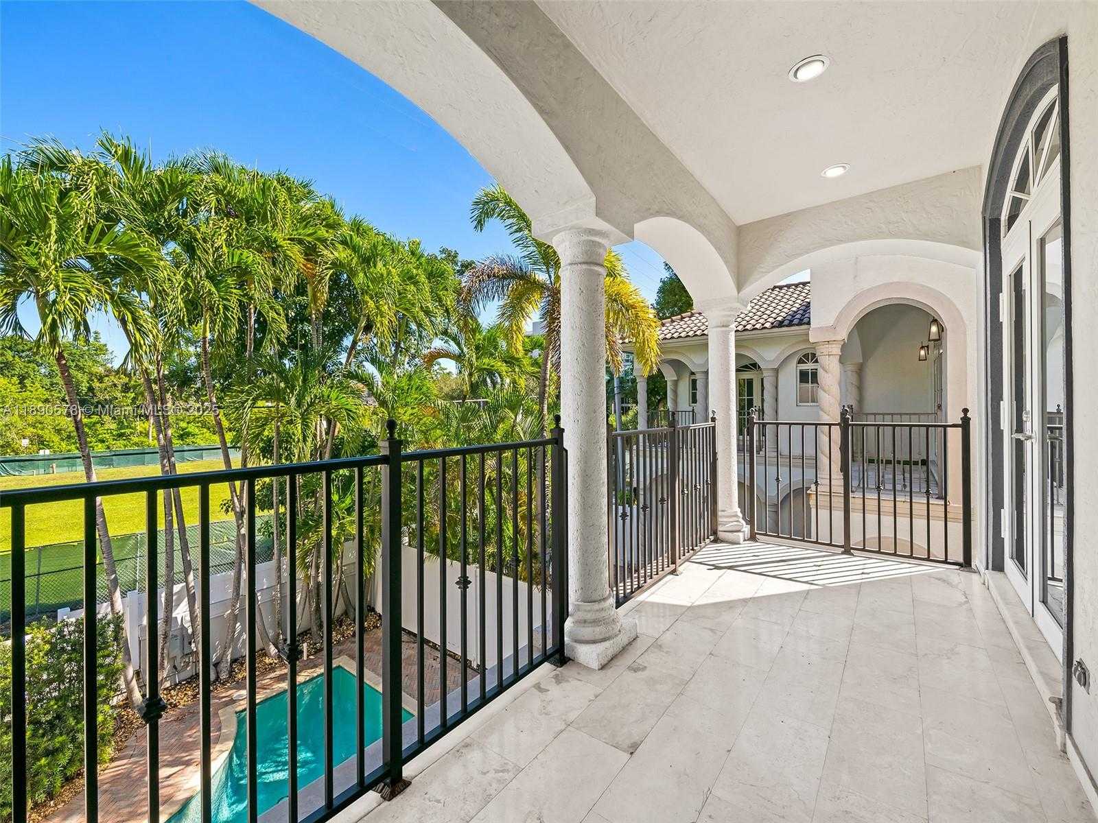 Small Image of 821 SOUTH EAST 2ND CT, Fort Lauderdale Number 29