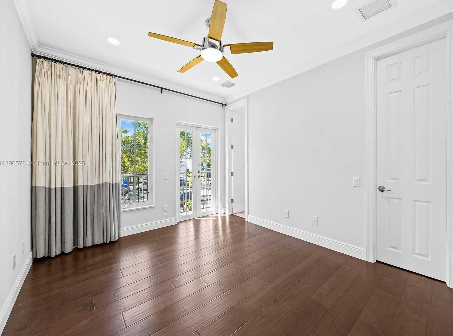 Small Image of 821 SOUTH EAST 2ND CT, Fort Lauderdale Number 30