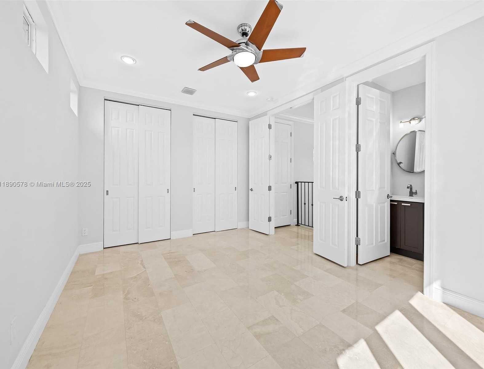Small Image of 821 SOUTH EAST 2ND CT, Fort Lauderdale Number 37