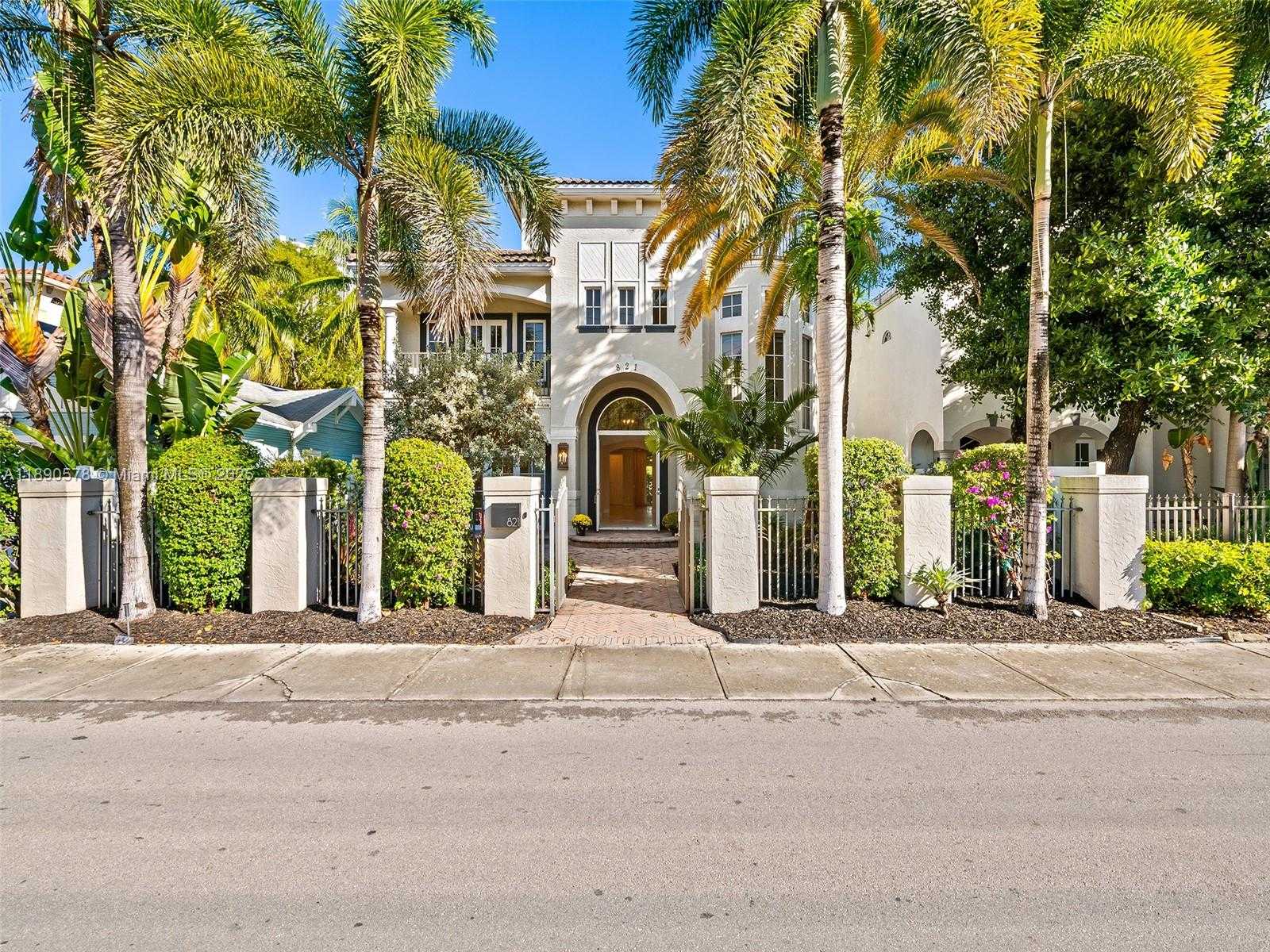 Small Image of 821 SOUTH EAST 2ND CT, Fort Lauderdale Number 4