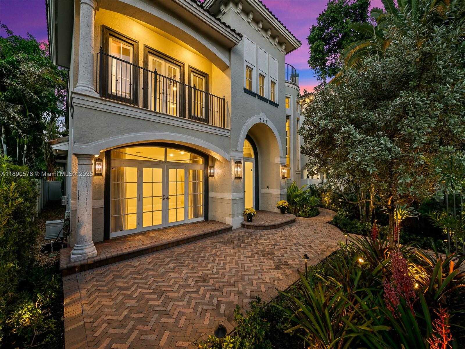 Small Image of 821 SOUTH EAST 2ND CT, Fort Lauderdale Number 43