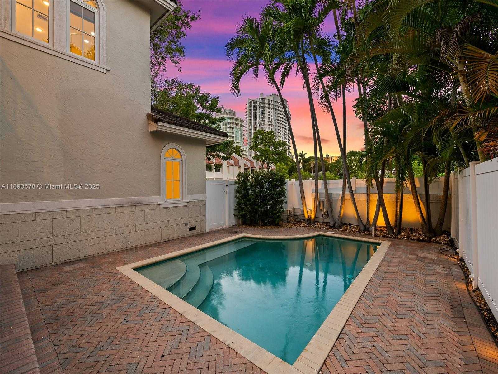 Small Image of 821 SOUTH EAST 2ND CT, Fort Lauderdale Number 44