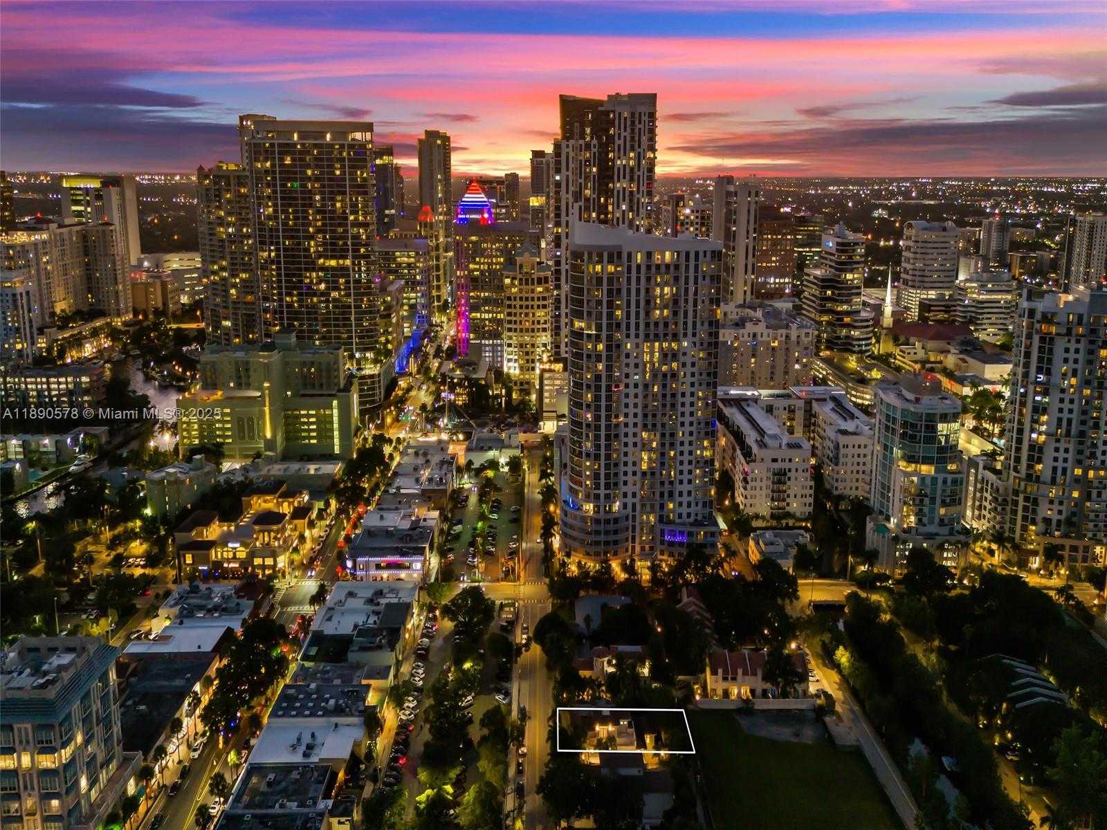 Small Image of 821 SOUTH EAST 2ND CT, Fort Lauderdale Number 47