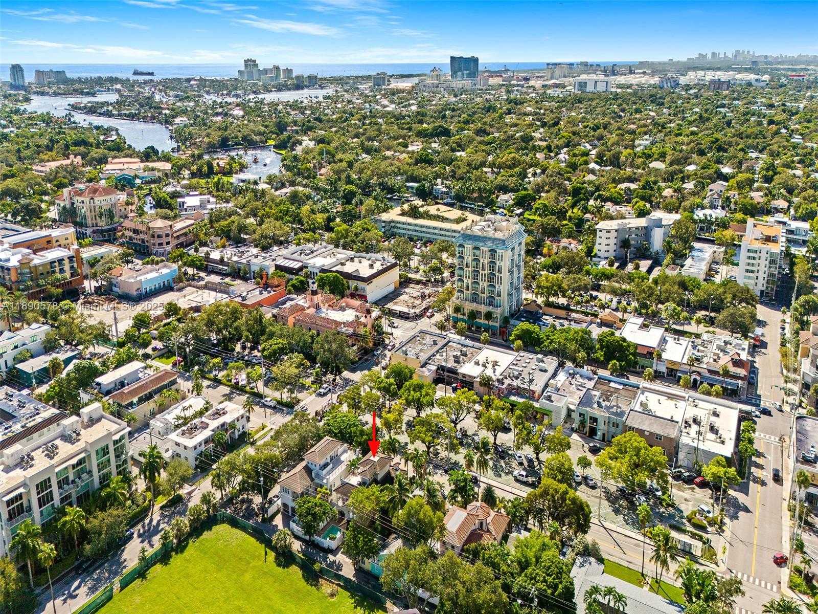Small Image of 821 SOUTH EAST 2ND CT, Fort Lauderdale Number 5