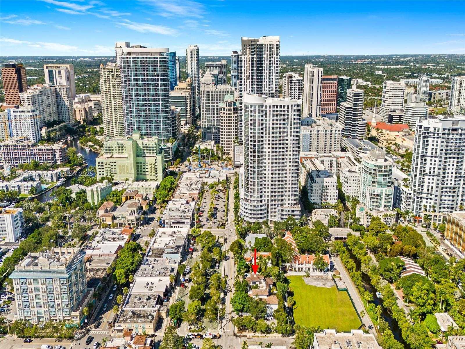 Small Image of 821 SOUTH EAST 2ND CT, Fort Lauderdale Number 6