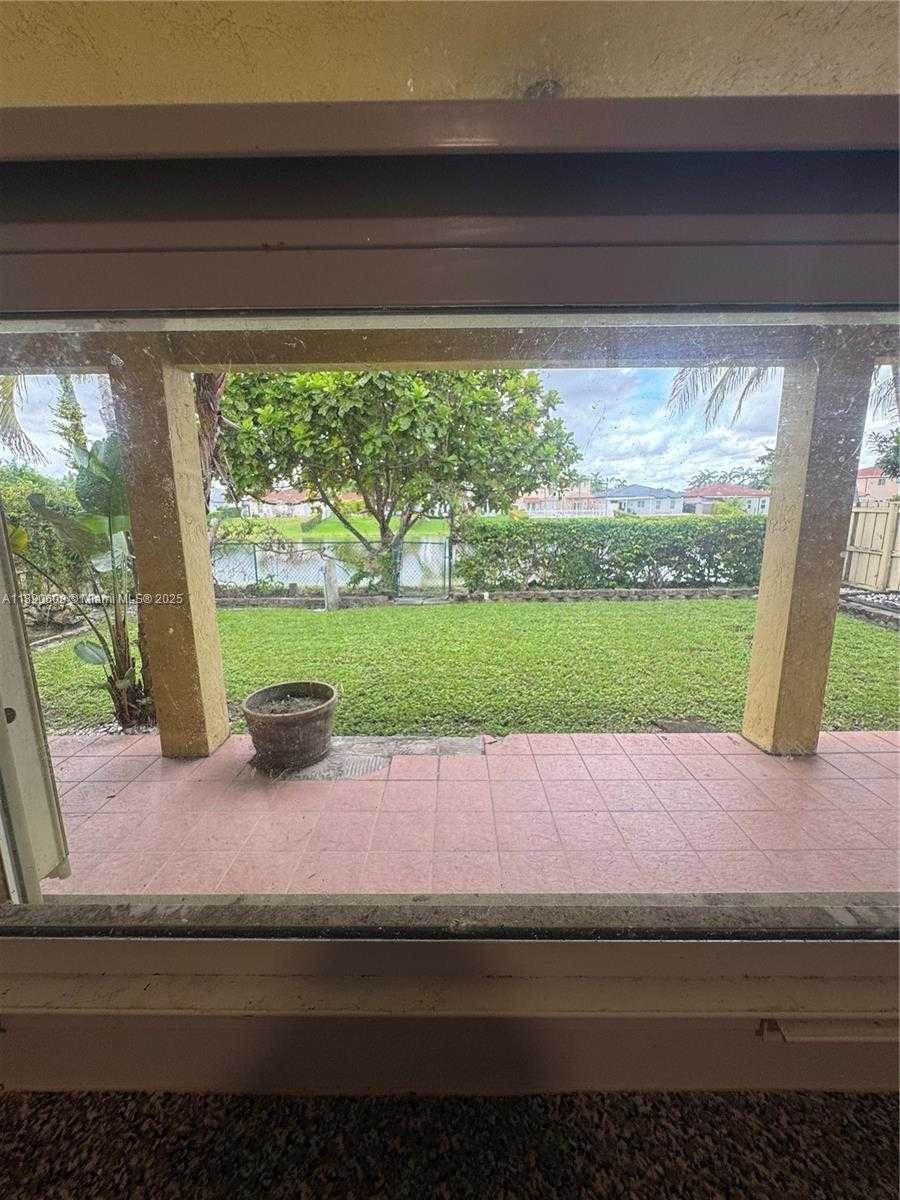 Small Image of 6742 SOUTH WEST 157TH CT, Miami Number 15