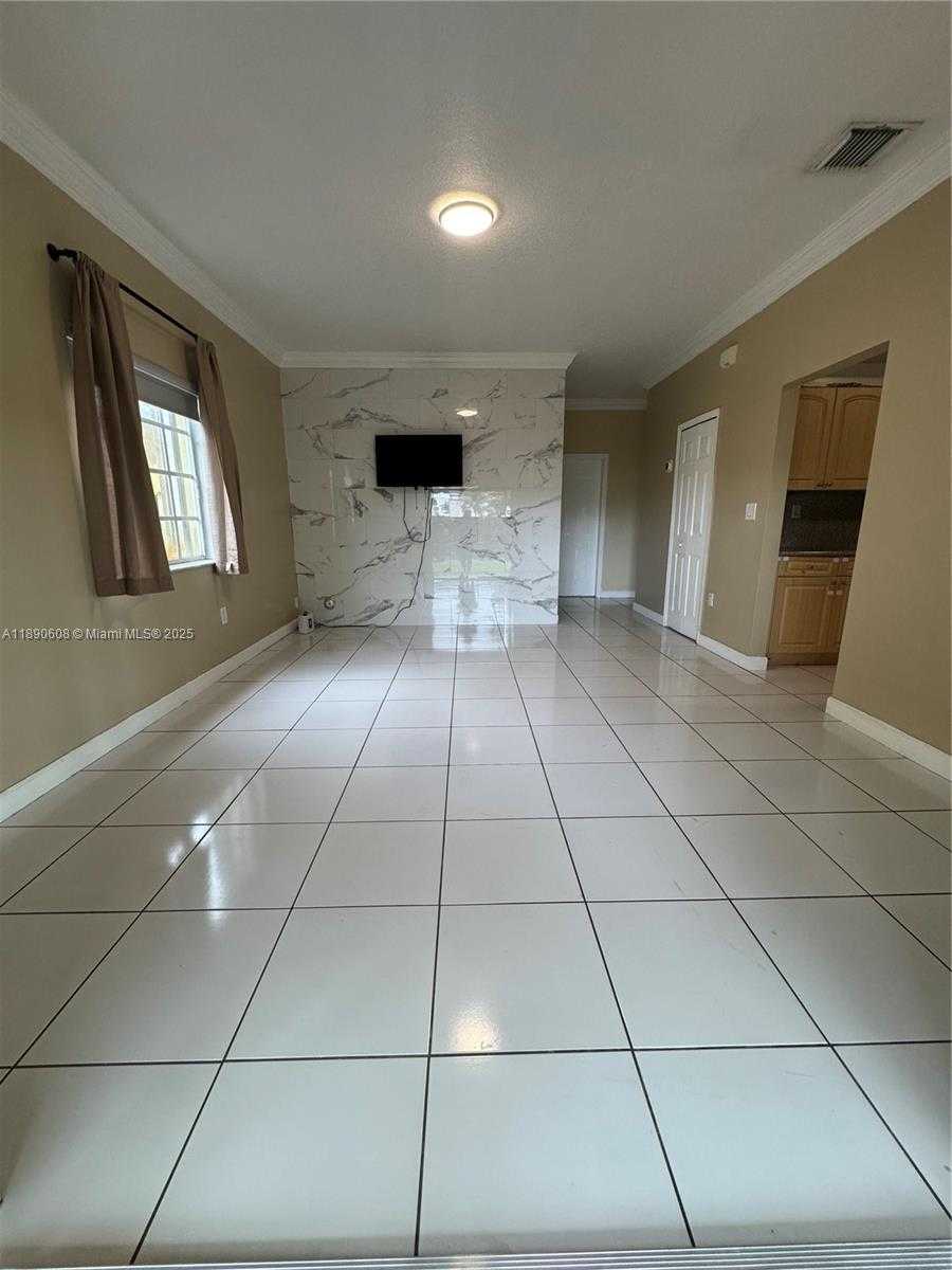 Small Image of 6742 SOUTH WEST 157TH CT, Miami Number 17