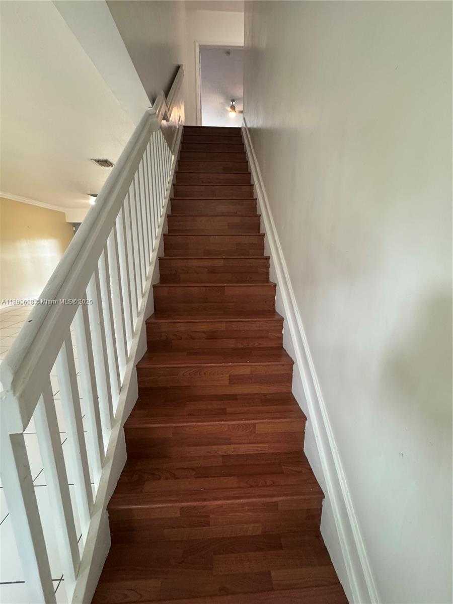 Small Image of 6742 SOUTH WEST 157TH CT, Miami Number 20
