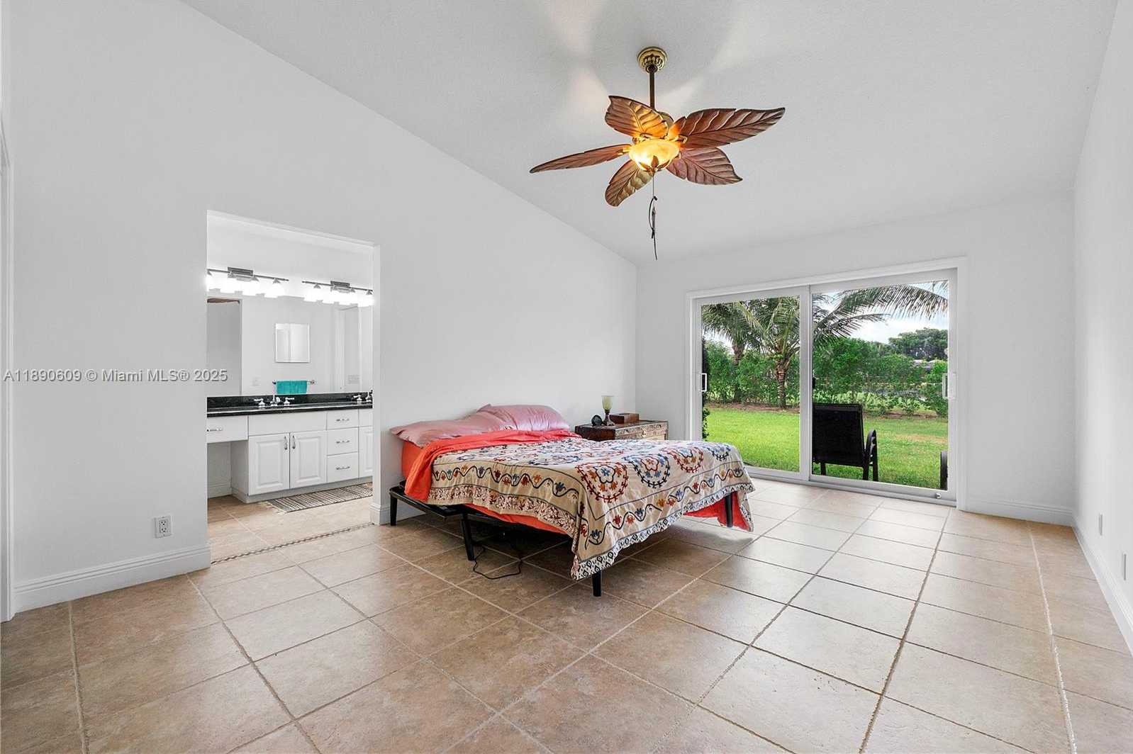 Small Image of 5667 NORTH CAMEO DR N, Boca Raton Number 11