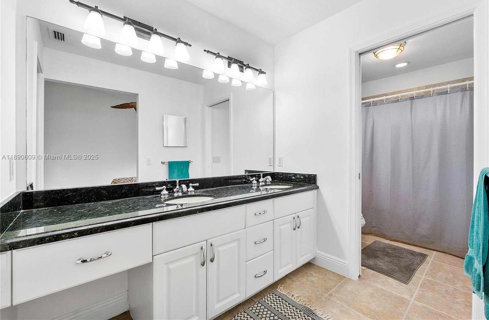 Small Image of 5667 NORTH CAMEO DR N, Boca Raton Number 13