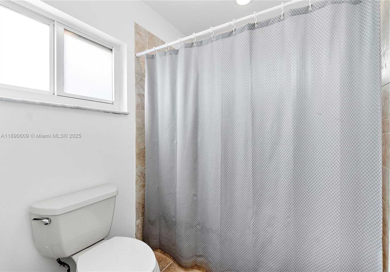 Small Image of 5667 NORTH CAMEO DR N, Boca Raton Number 14