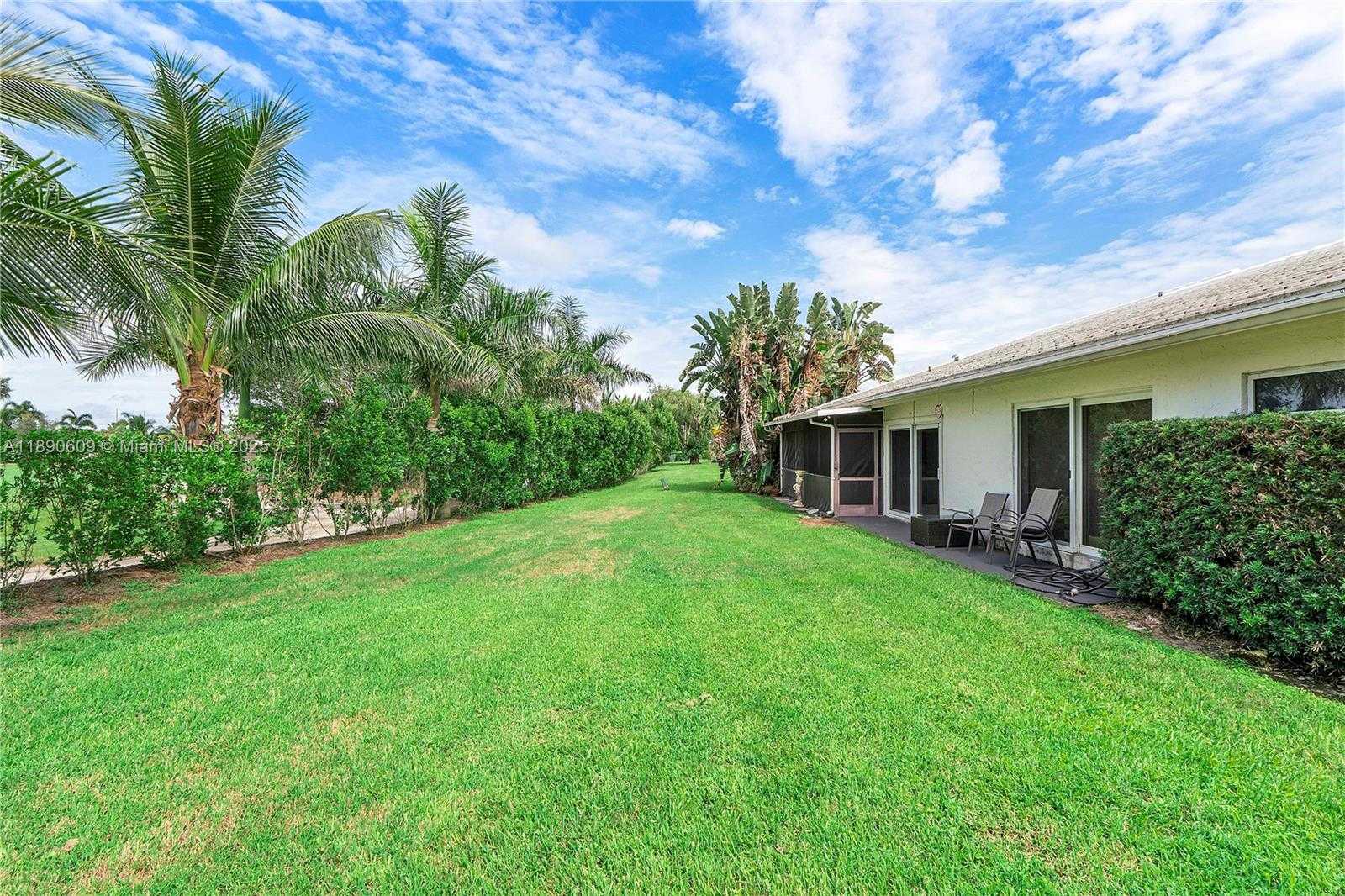 Small Image of 5667 NORTH CAMEO DR N, Boca Raton Number 28