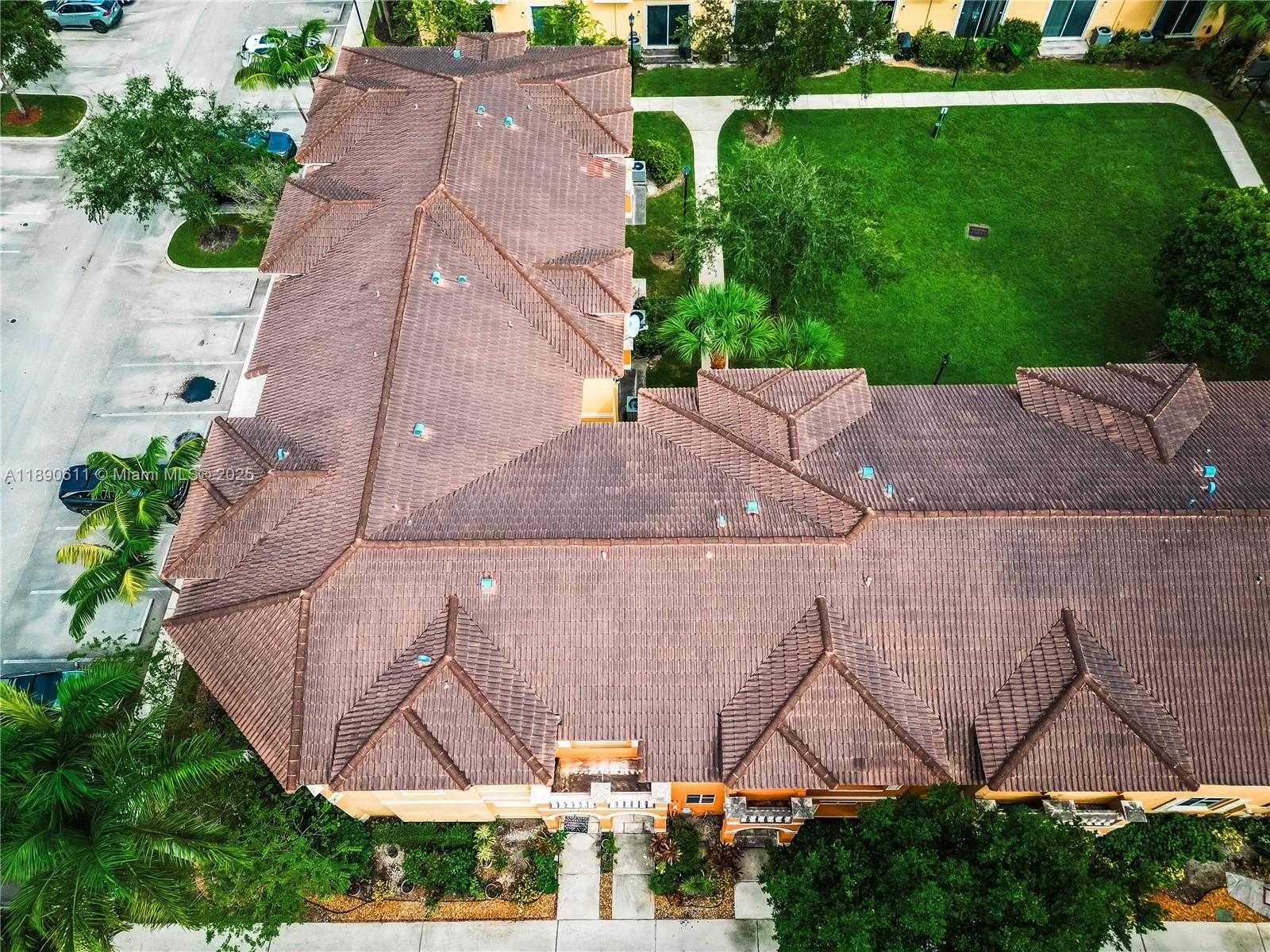 Small Image of 8928 SOUTH WEST 18TH ST, Miramar Number 35