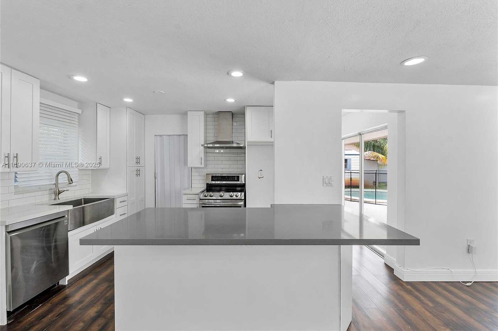 Small Image of 2261 UTOPIA DR, Miramar Number 22