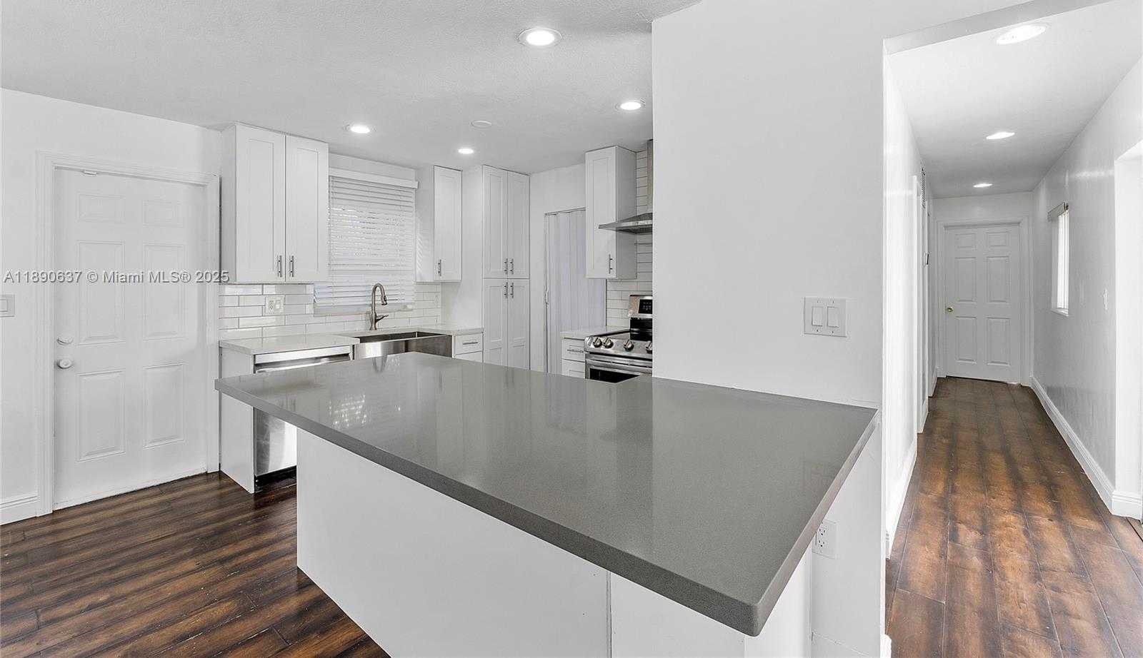 Small Image of 2261 UTOPIA DR, Miramar Number 23