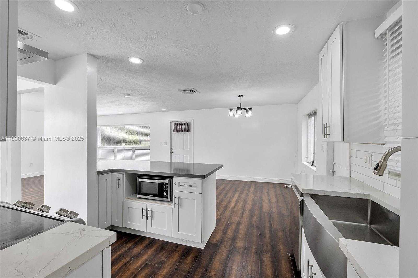 Small Image of 2261 UTOPIA DR, Miramar Number 25