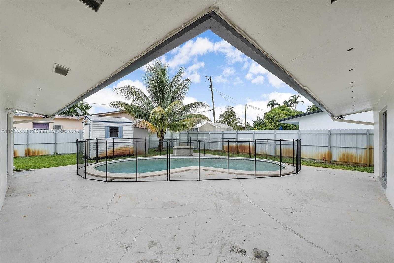 Small Image of 2261 UTOPIA DR, Miramar Number 26