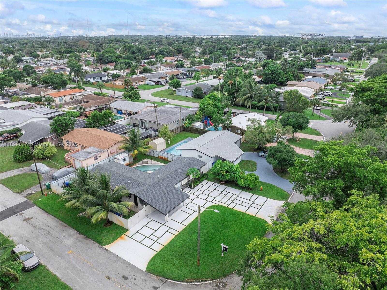 Small Image of 2261 UTOPIA DR, Miramar Number 3