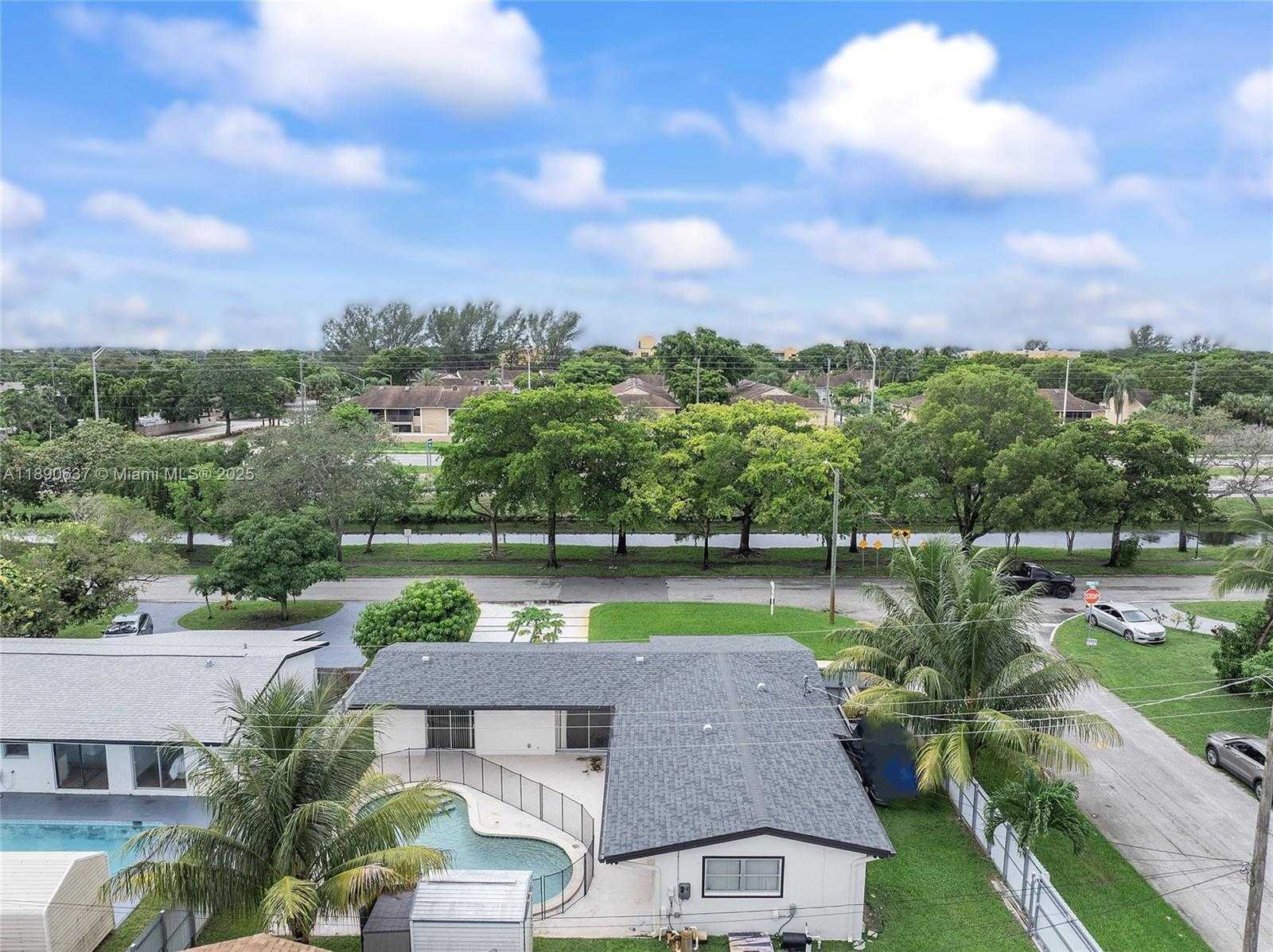 Small Image of 2261 UTOPIA DR, Miramar Number 7
