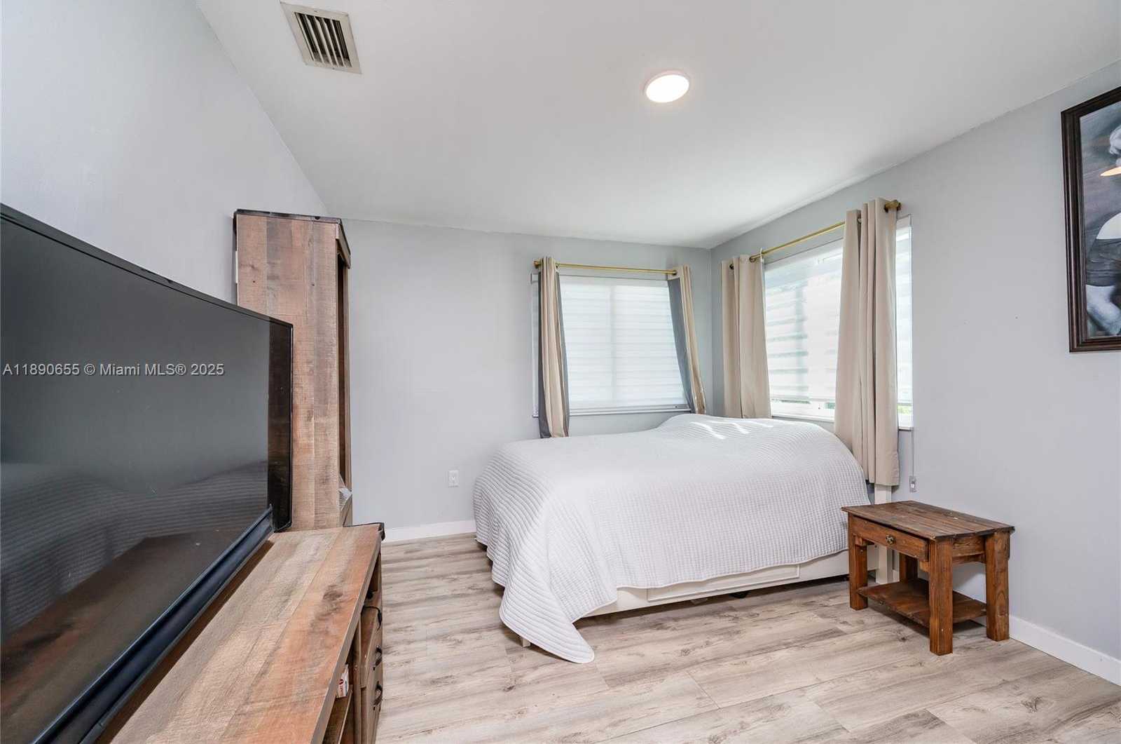Small Image of 10048 SOUTH WEST 221ST ST, Cutler Bay Number 17