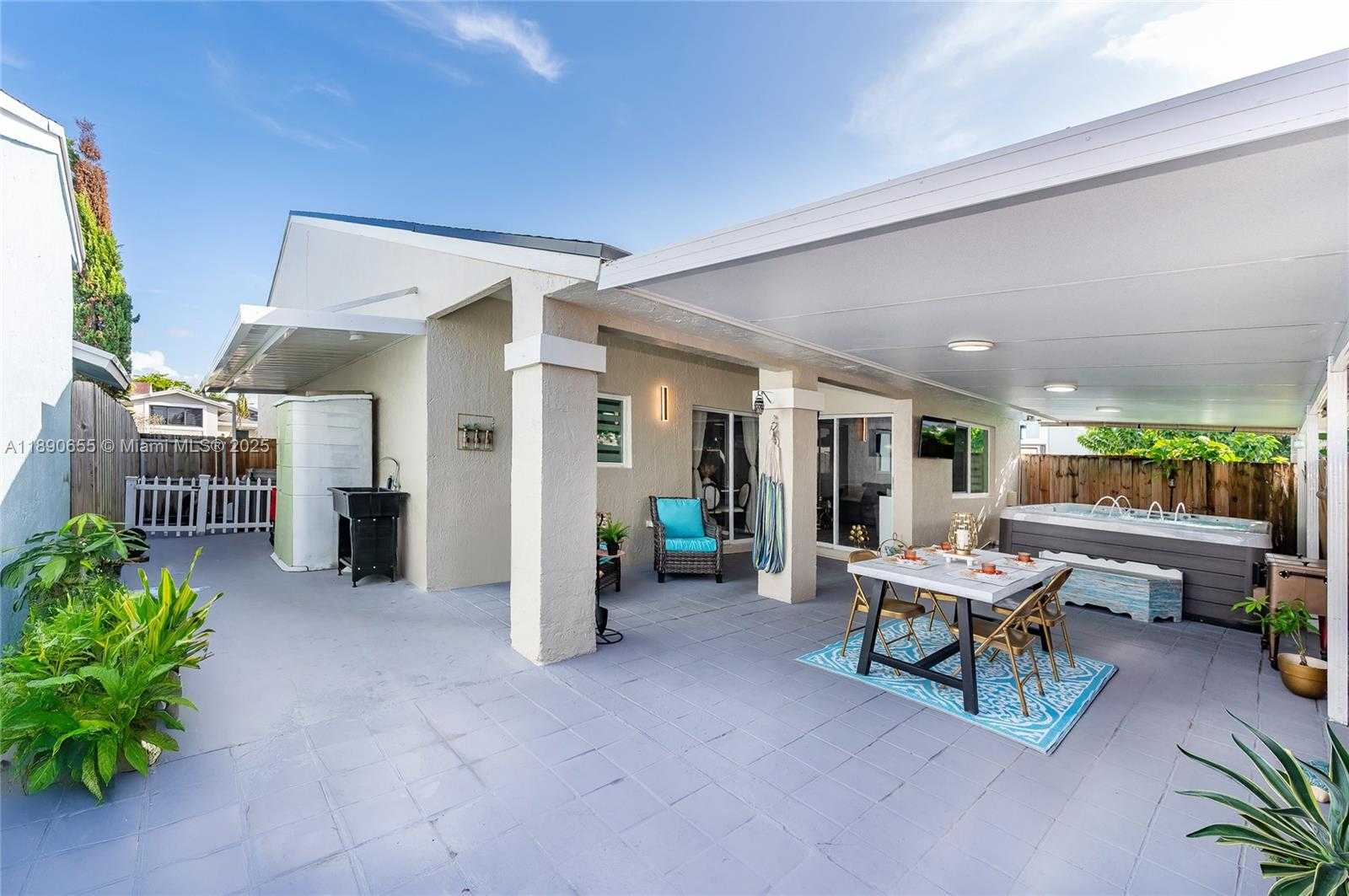 Small Image of 10048 SOUTH WEST 221ST ST, Cutler Bay Number 32
